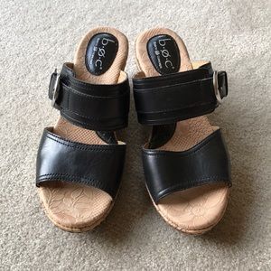 Born b.o.c. Black Wedge Sandals